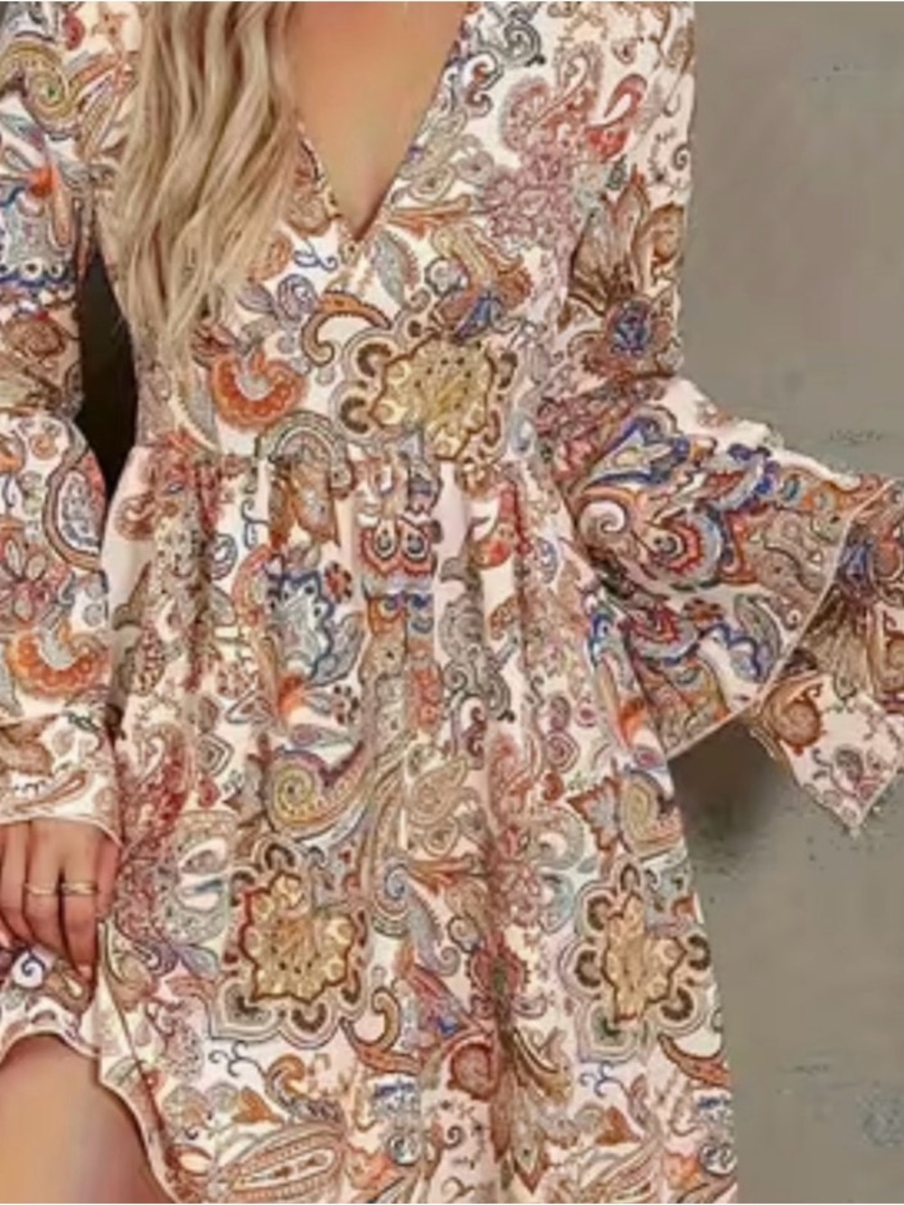 Trendy Paisley V-Neck Long Sleeve Dress in Cream
